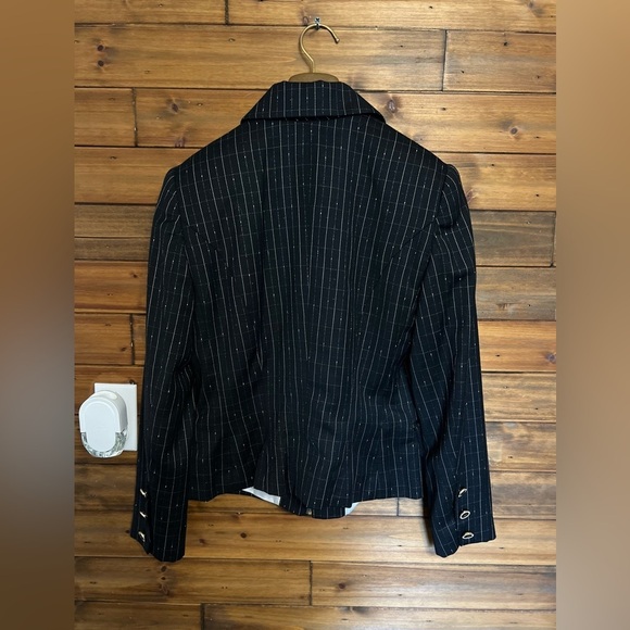 St.John sport by Marie Gray woman’s zip up suit jacket size 8 EUC - Picture 10 of 10